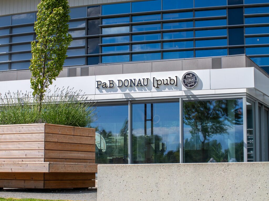 Rozcestník 2 pab donau bratislava eurovea